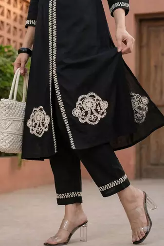 Women Ethnic Motifs Embroidered Regular Thread Work Pure Cotton Kurta with Palazzos
