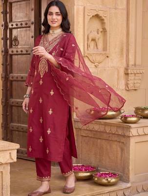 Women Ethnic Motifs Embroidered Regular Gotta Patti Kurta with Trousers & With Dupatta 1