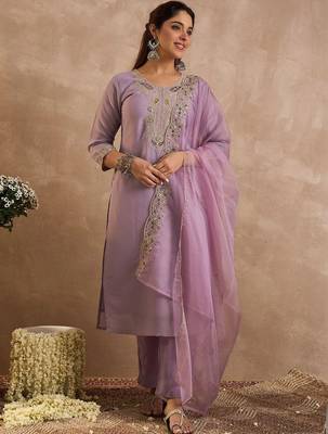 Women Paisley Embroidered Regular Liva Kurta with Trousers & With Dupatta 1