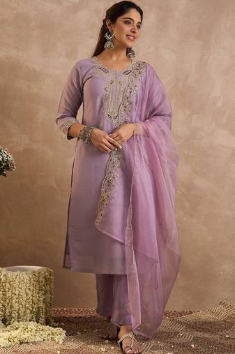 Women Paisley Embroidered Regular Liva Kurta with Trousers & With Dupatta
