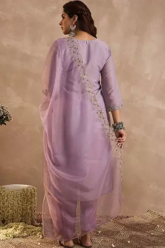 Women Paisley Embroidered Regular Liva Kurta with Trousers & With Dupatta