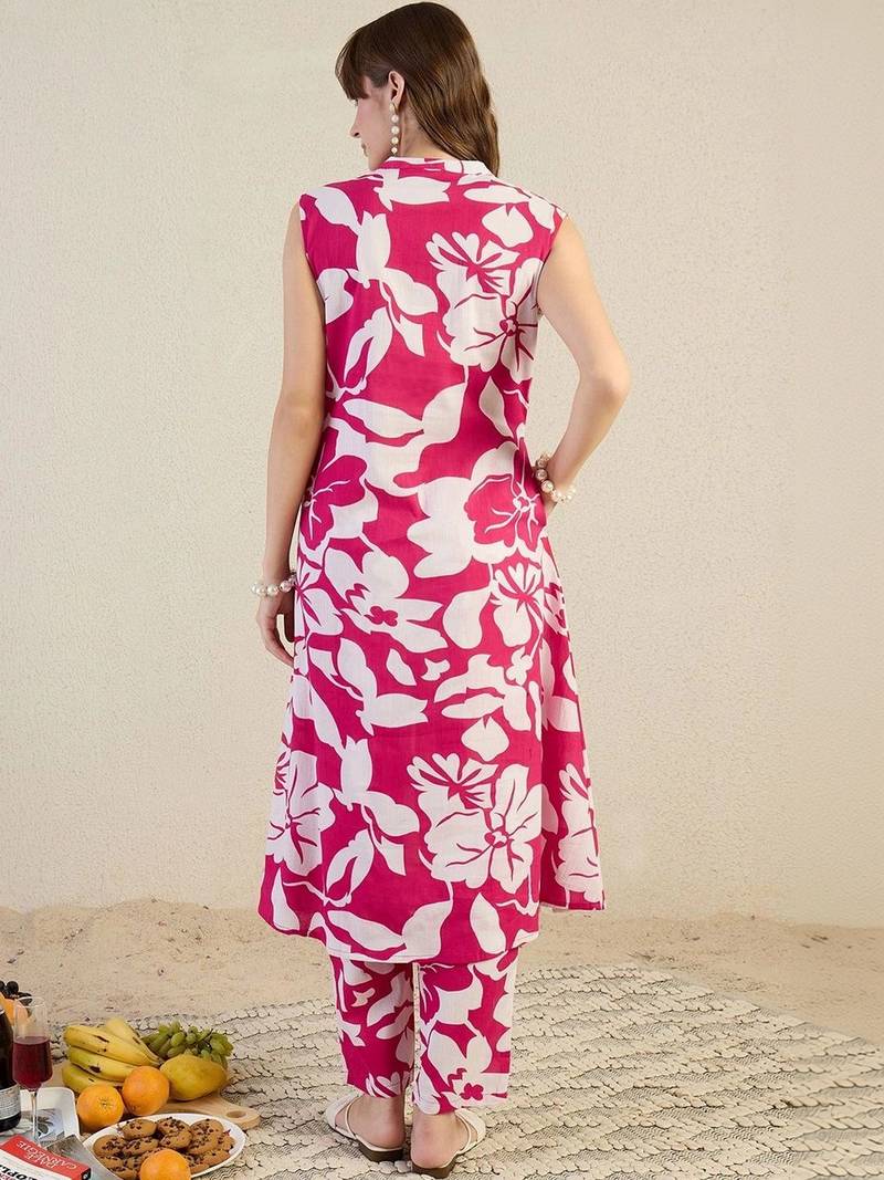 Women Floral Printed Pleated Pure Cotton Kurta with Trousers