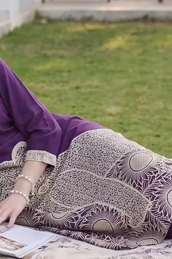 Women Printed Regular Kurta with Palazzos