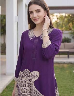 Women Printed Regular Kurta with Palazzos 6
