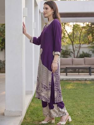 Women Printed Regular Kurta with Palazzos 7