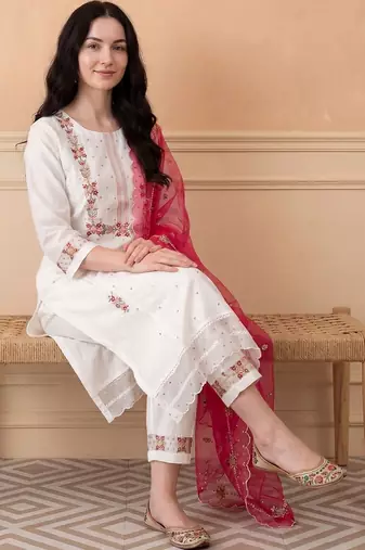 Women Floral Embroidered Regular Thread Work Kurta with Trousers & With Dupatta