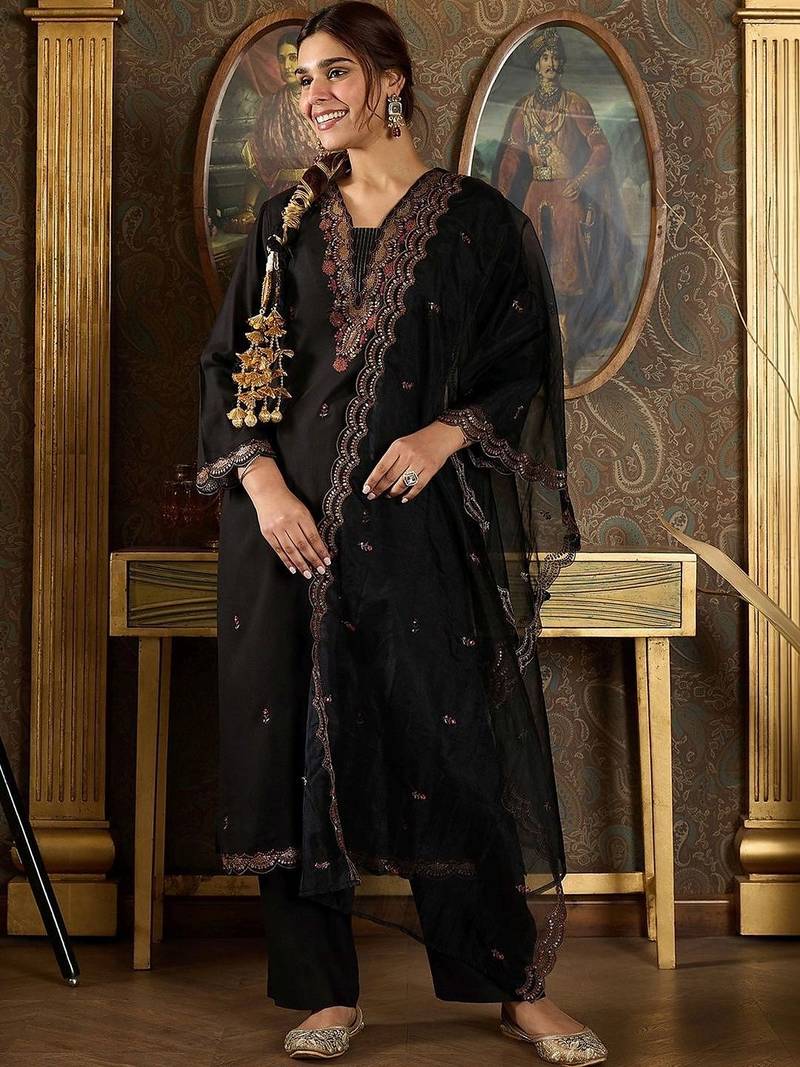 Women Ethnic Motifs Embroidered Regular Thread Work Kurta with Trousers & With Dupatta