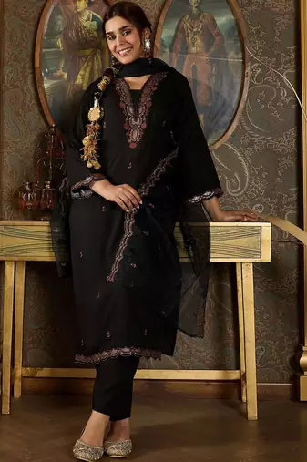 Women Ethnic Motifs Embroidered Regular Thread Work Kurta with Trousers & With Dupatta