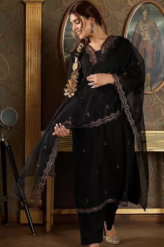 Women Ethnic Motifs Embroidered Regular Thread Work Kurta with Trousers & With Dupatta