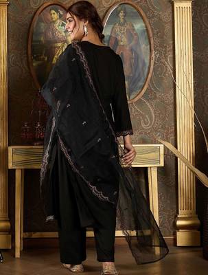 Women Ethnic Motifs Embroidered Regular Thread Work Kurta with Trousers & With Dupatta 5