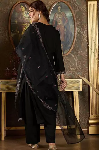 Women Ethnic Motifs Embroidered Regular Thread Work Kurta with Trousers & With Dupatta