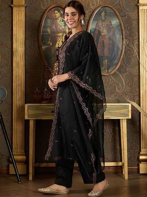 Women Ethnic Motifs Embroidered Regular Thread Work Kurta with Trousers & With Dupatta 6