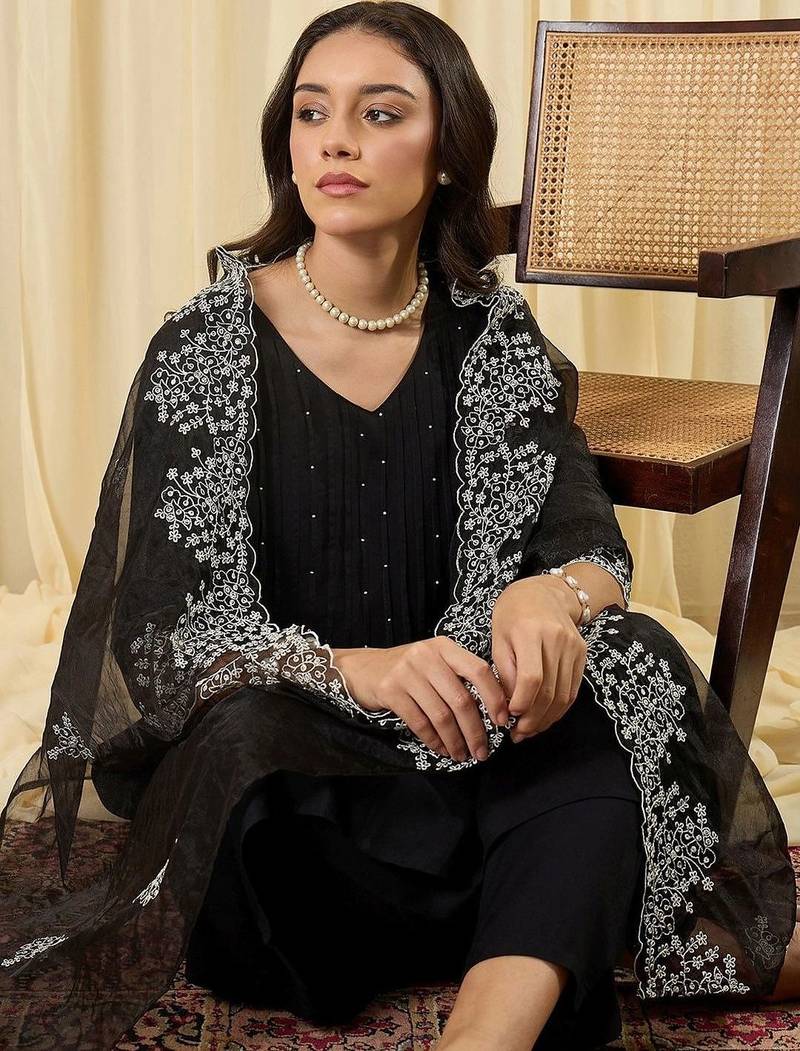 Women Ethnic Motifs Embroidered Regular Thread Work Kurta with Trousers & With Dupatta