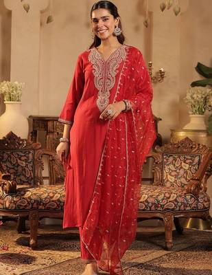 Women Ethnic Motifs Embroidered Regular Thread Work Liva Kurta with Trousers & With Dupatta 1
