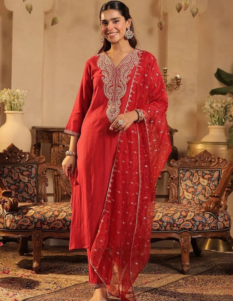 Women Ethnic Motifs Embroidered Regular Thread Work Liva Kurta with Trousers & With Dupatta