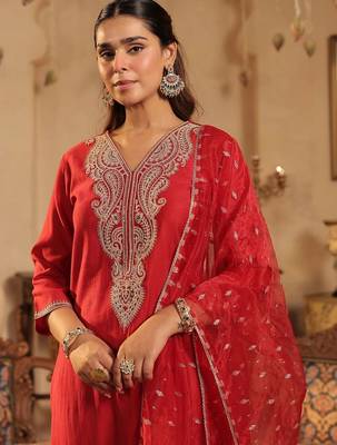 Women Ethnic Motifs Embroidered Regular Thread Work Liva Kurta with Trousers & With Dupatta 2