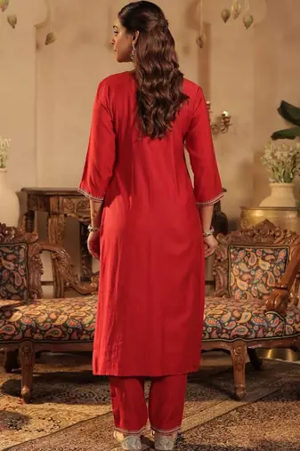Women Ethnic Motifs Embroidered Regular Thread Work Liva Kurta with Trousers & With Dupatta