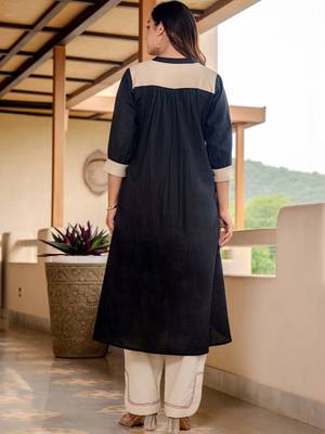 Women Colourblocked Regular Pure Cotton Kurta with Trousers 3