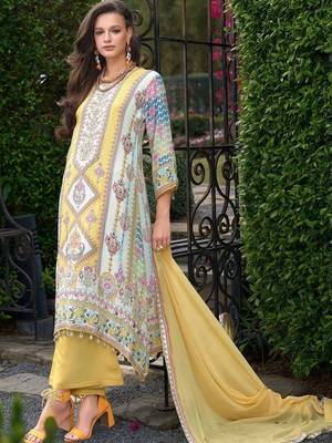 Women Floral Printed Regular Thread Work Liva Kurta with Palazzos & With Dupatta 3