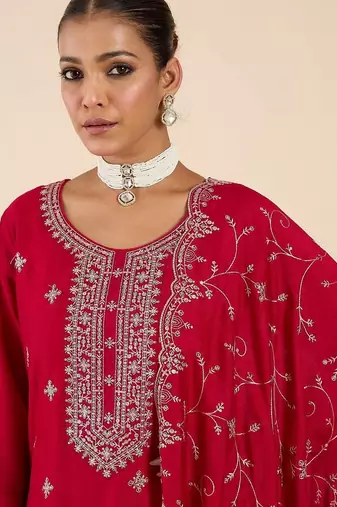 Women Ethnic Motifs Embroidered Regular Thread Work Kurta with Trousers & With Dupatta