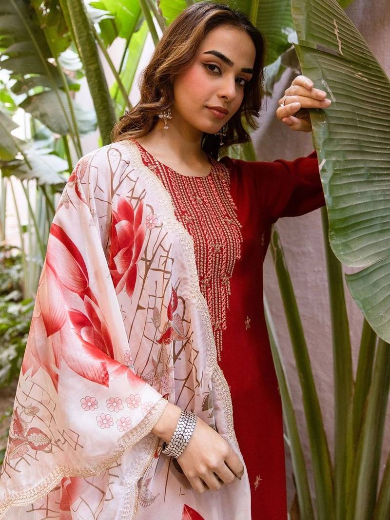 Women Ethnic Motifs Embroidered Regular Thread Work Kurta with Palazzos & With Dupatta