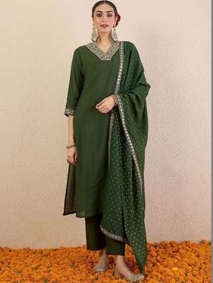 Women Ethnic Motifs Embroidered Regular Thread Work Kurta with Trousers & With Dupatta 5