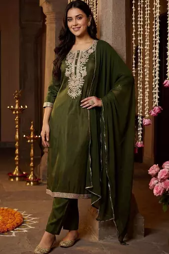 Women Ethnic Motifs Embroidered Regular Thread Work Kurta with Trousers & With Dupatta