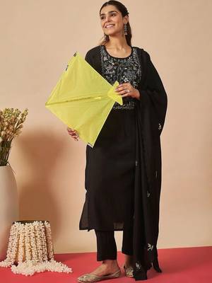 Women Ethnic Motifs Embroidered Regular Thread Work Kurta with Trousers & With Dupatta 1