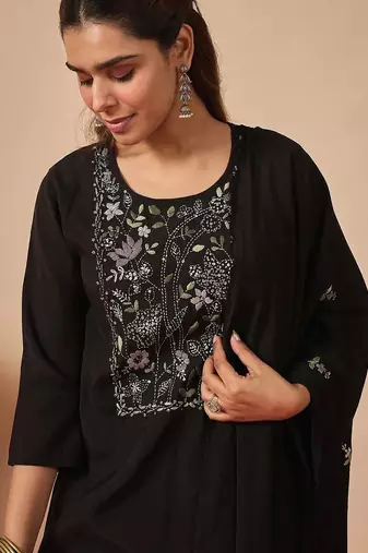 Women Ethnic Motifs Embroidered Regular Thread Work Kurta with Trousers & With Dupatta
