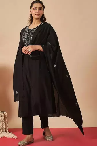 Women Ethnic Motifs Embroidered Regular Thread Work Kurta with Trousers & With Dupatta