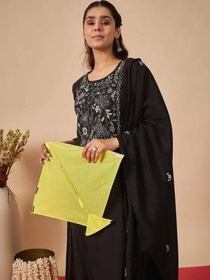 Women Ethnic Motifs Embroidered Regular Thread Work Kurta with Trousers & With Dupatta 4