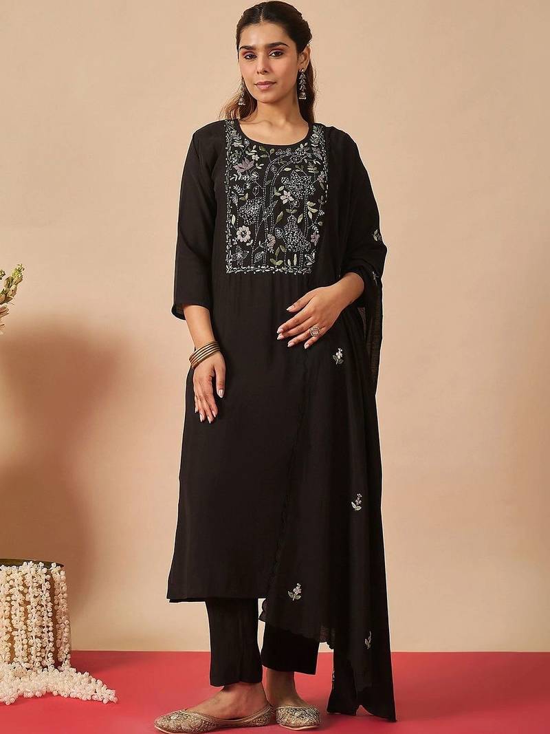 Women Ethnic Motifs Embroidered Regular Thread Work Kurta with Trousers & With Dupatta