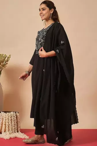 Women Ethnic Motifs Embroidered Regular Thread Work Kurta with Trousers & With Dupatta