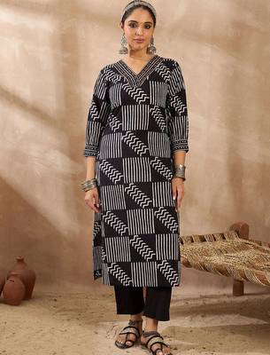 Women Printed Regular Thread Work Pure Cotton Kurta with Trousers & With Dupatta 1