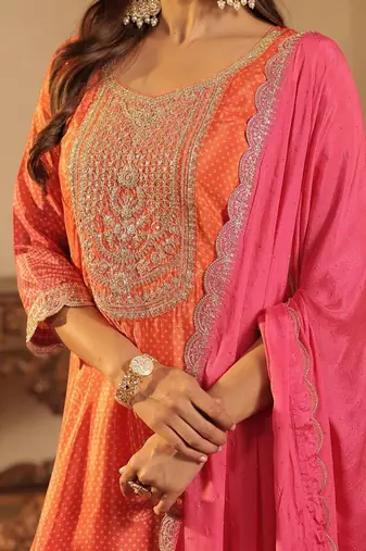 Women Ombre Dyed Regular Thread Work Kurta with Trousers & With Dupatta