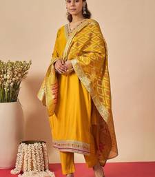 Women Ethnic Motifs Regular Thread Work Kurta with Trousers & With Dupatta