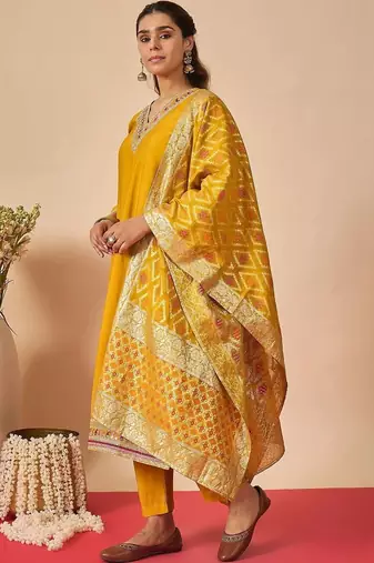 Women Ethnic Motifs Regular Thread Work Kurta with Trousers & With Dupatta