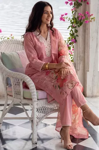 Women Floral Printed Regular Thread Work Linen Kurta with Trousers & With Dupatta