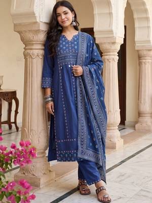 Women Ethnic Motifs Printed Regular Pure Cotton Kurta with Trousers & With Dupatta 1