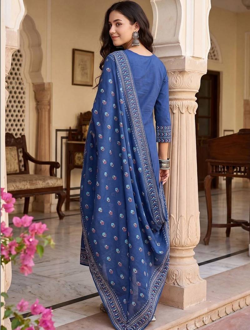 Women Ethnic Motifs Printed Regular Pure Cotton Kurta with Trousers & With Dupatta