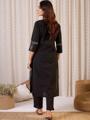 Women Ethnic Motifs Embroidered Regular Thread Work Pure Cotton Kurta with Trousers 4