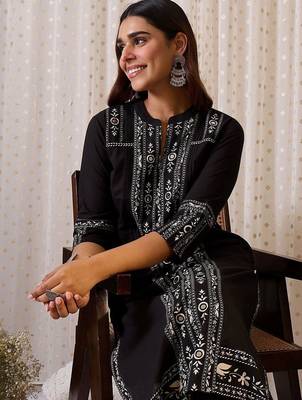 Women Ethnic Motifs Embroidered Regular Thread Work Pure Cotton Kurta with Trousers 5