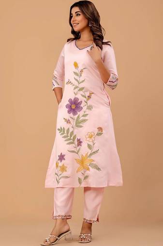 Women Floral Embroidered Regular Thread Work Kurta with Trousers