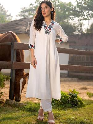 Women Ethnic Motifs Regular Thread Work Pure Cotton Kurta with Trousers 1