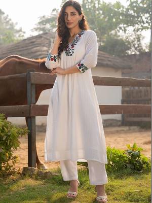 Women Ethnic Motifs Regular Thread Work Pure Cotton Kurta with Trousers 4
