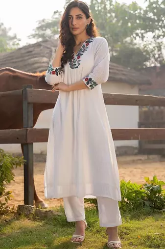 Women Ethnic Motifs Regular Thread Work Pure Cotton Kurta with Trousers