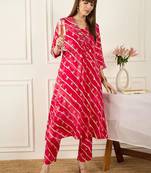 Women Leheriya Printed Regular Kurta with Trousers