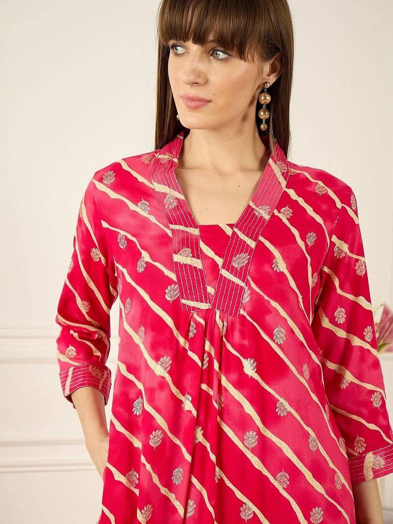 Women Leheriya Printed Regular Kurta with Trousers