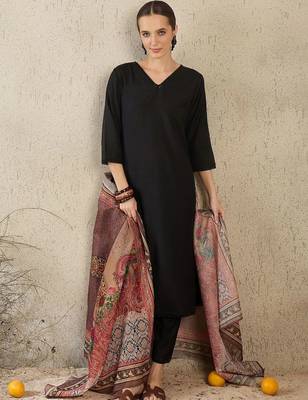 Women Ethnic Motifs Regular Kurta with Trousers & With Dupatta 3