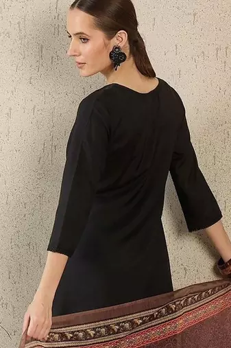 Women Ethnic Motifs Regular Kurta with Trousers & With Dupatta